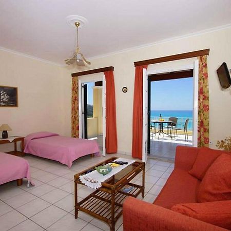 Natalia Apartment B With Panoramic Sea Views Of Agios Gordios Bay Extérieur photo