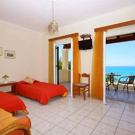 Natalia Apartment B With Panoramic Sea Views Of Agios Gordios Bay Extérieur photo
