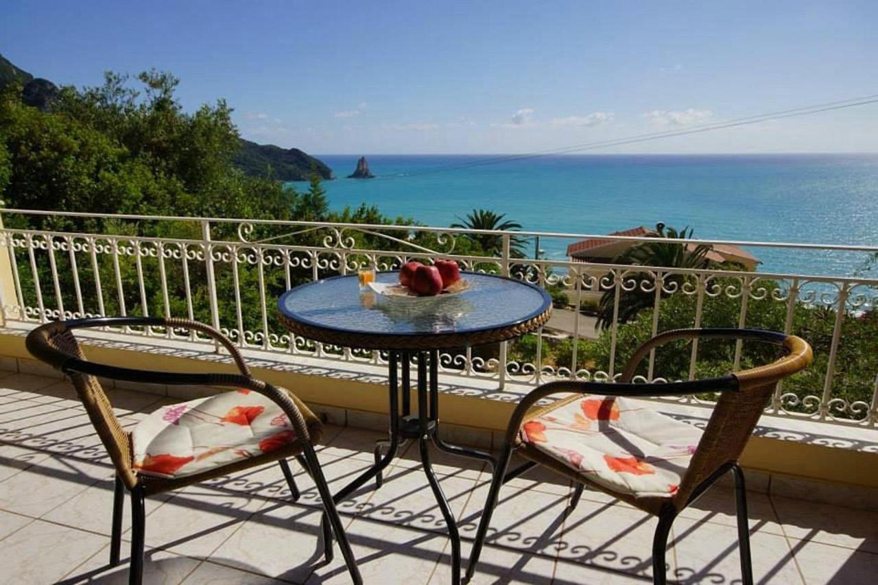 Natalia Apartment B With Panoramic Sea Views Of Agios Gordios Bay Extérieur photo