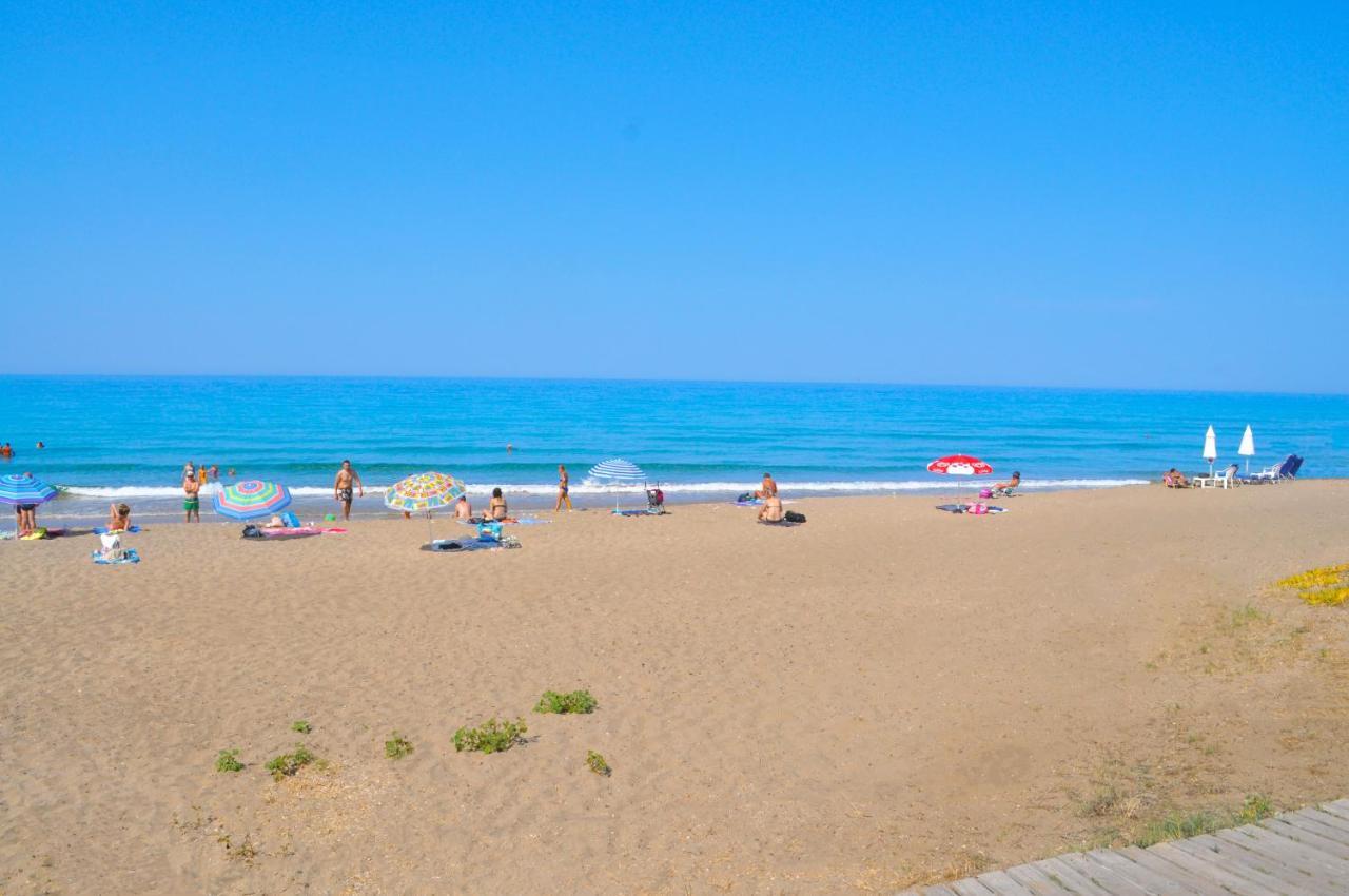 Natalia Apartment B With Panoramic Sea Views Of Agios Gordios Bay Extérieur photo