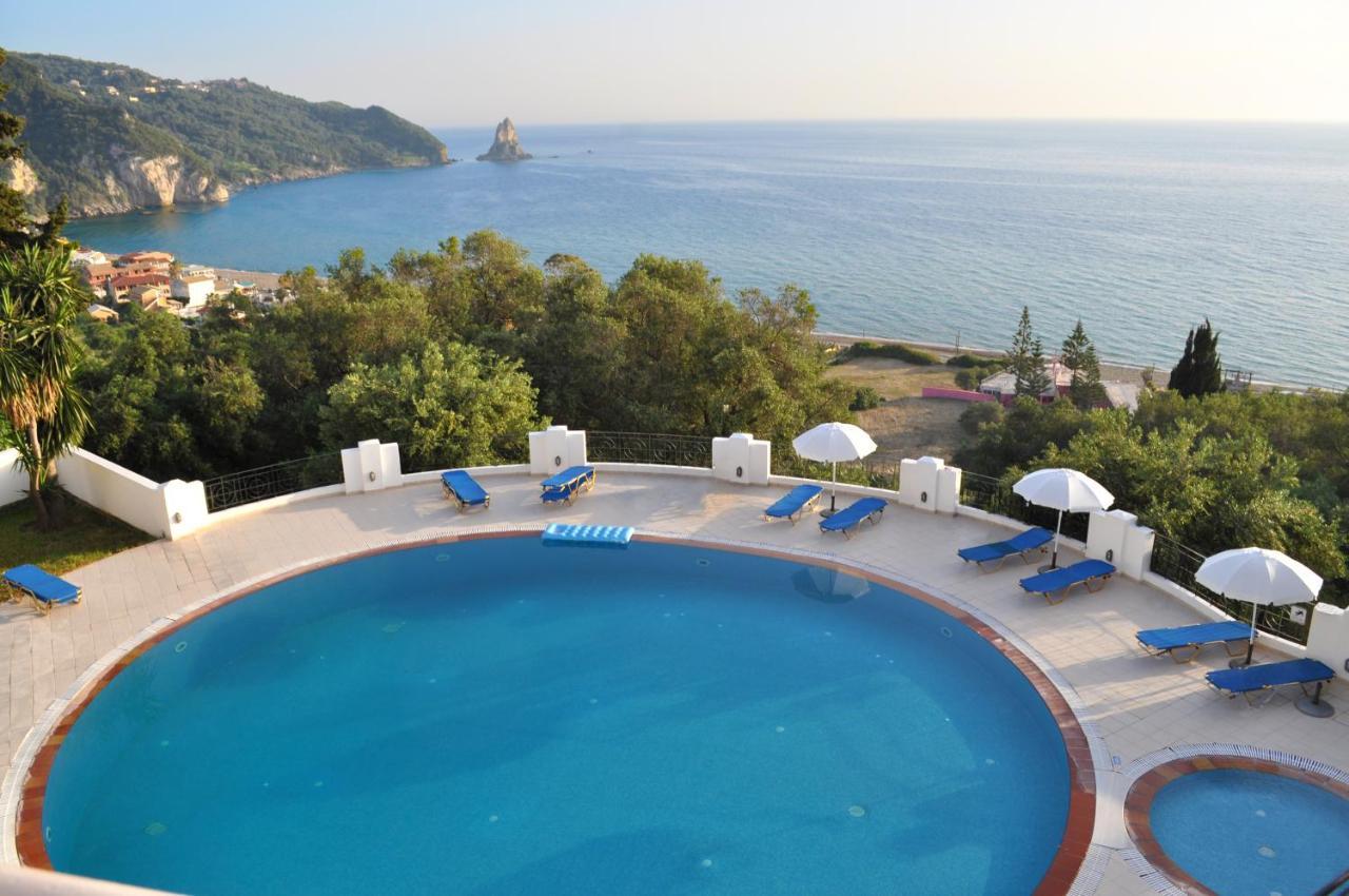 Natalia Apartment B With Panoramic Sea Views Of Agios Gordios Bay Extérieur photo