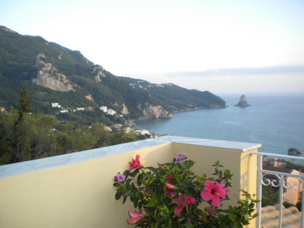 Natalia Apartment B With Panoramic Sea Views Of Agios Gordios Bay Extérieur photo