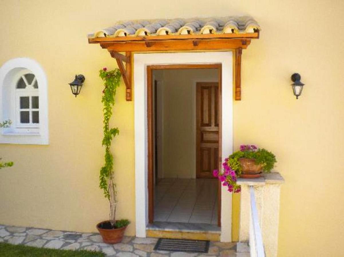 Natalia Apartment B With Panoramic Sea Views Of Agios Gordios Bay Extérieur photo