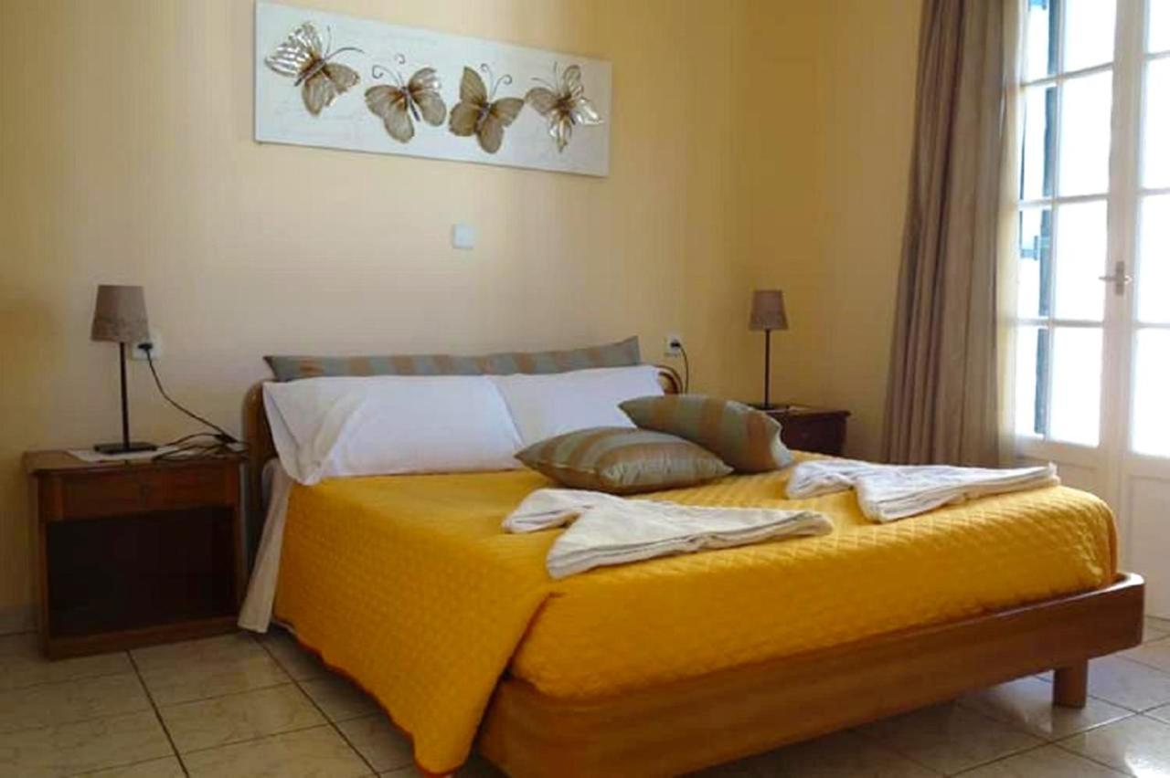Natalia Apartment B With Panoramic Sea Views Of Agios Gordios Bay Extérieur photo