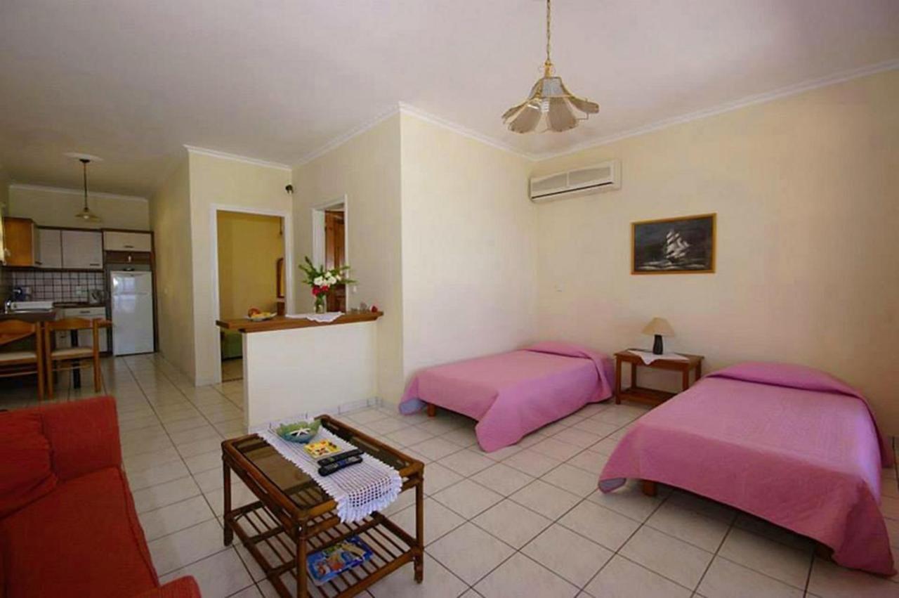 Natalia Apartment B With Panoramic Sea Views Of Agios Gordios Bay Extérieur photo