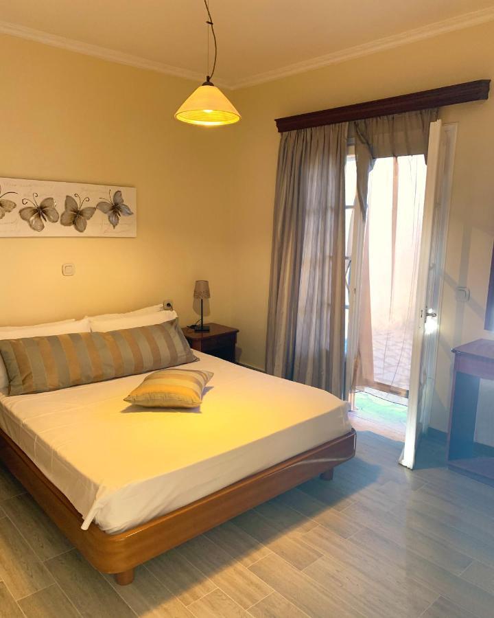 Natalia Apartment B With Panoramic Sea Views Of Agios Gordios Bay Extérieur photo