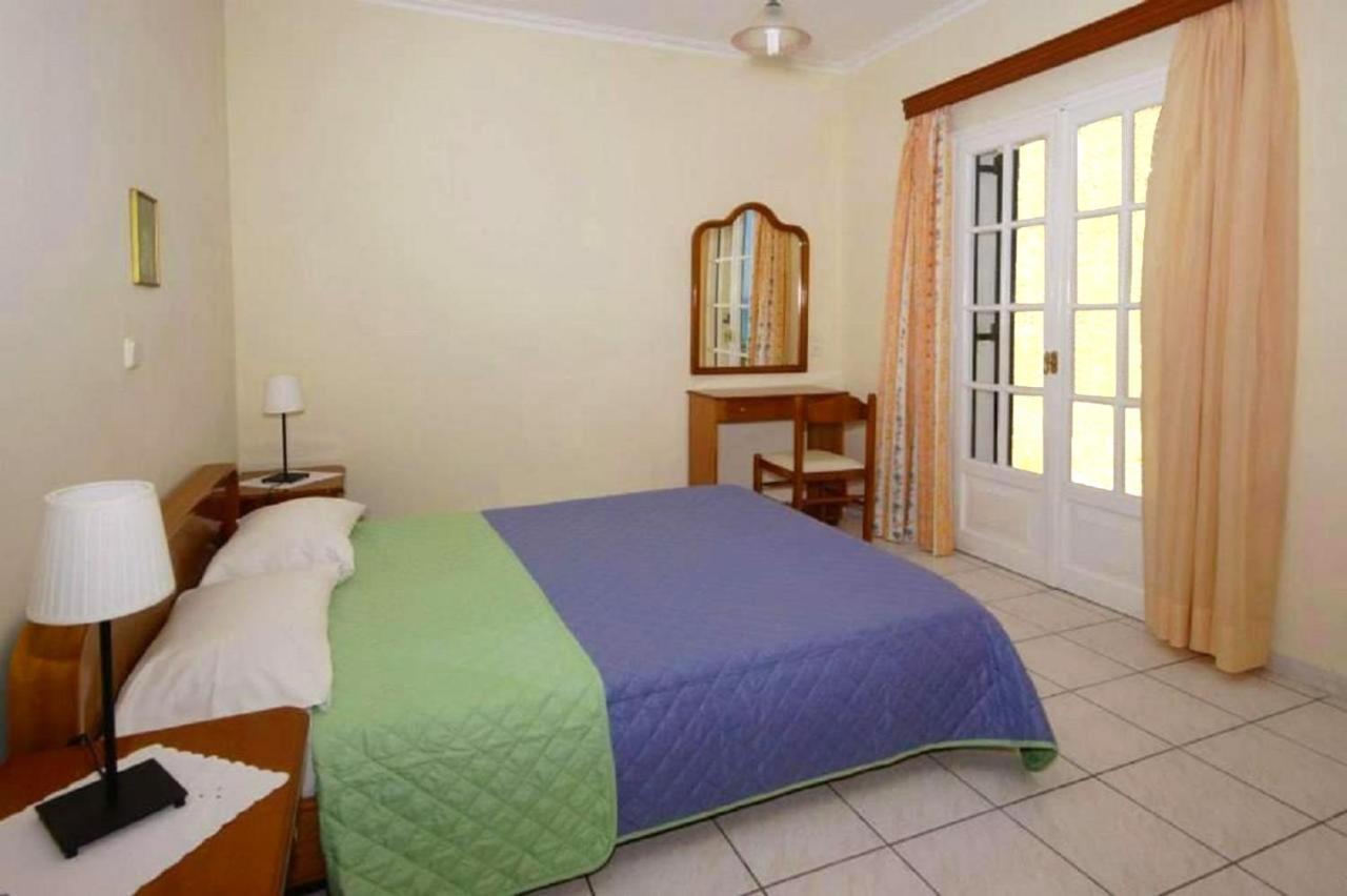 Natalia Apartment B With Panoramic Sea Views Of Agios Gordios Bay Extérieur photo