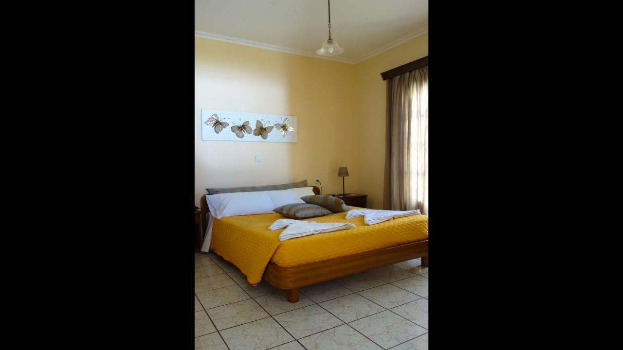 Natalia Apartment B With Panoramic Sea Views Of Agios Gordios Bay Extérieur photo