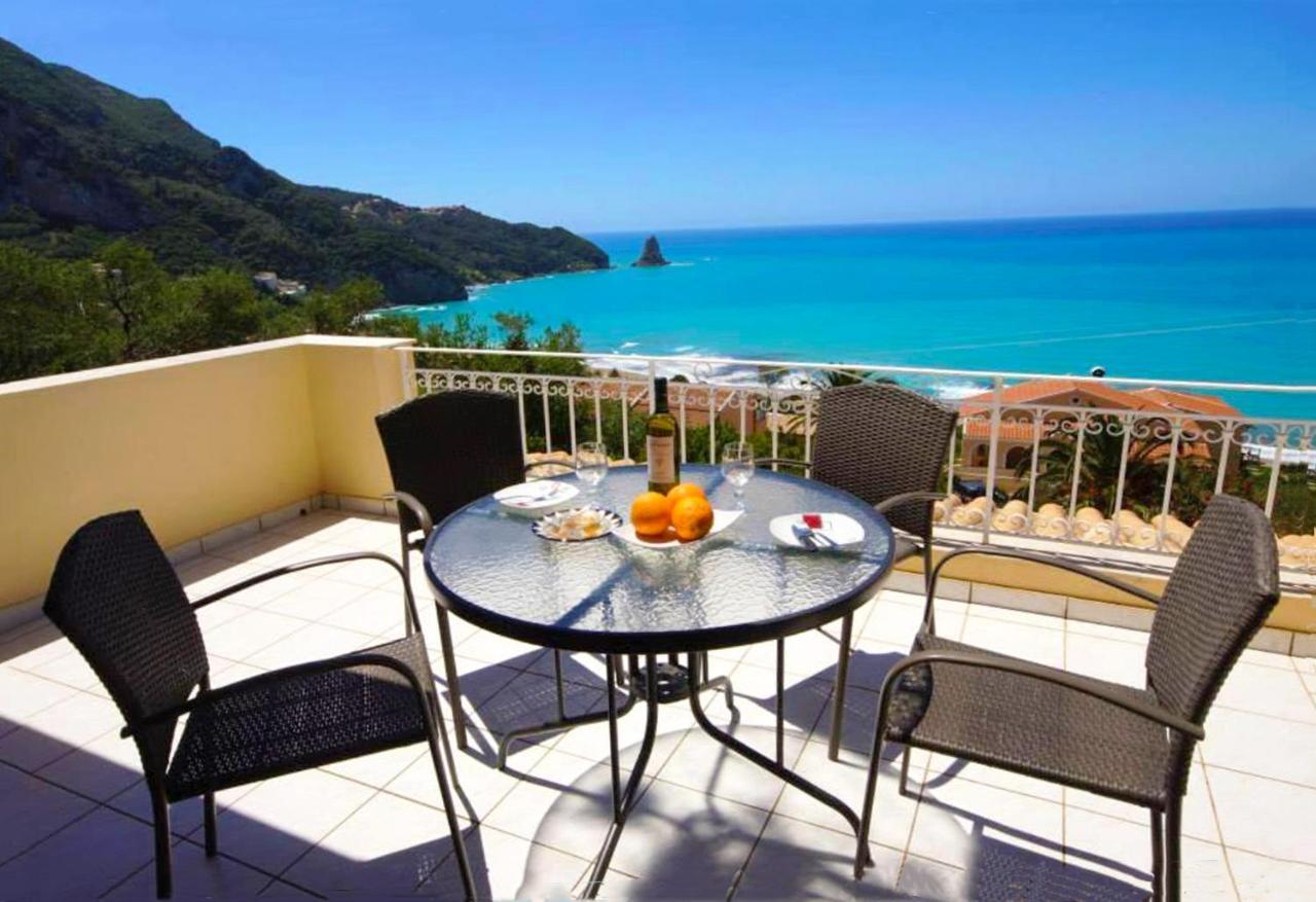 Natalia Apartment B With Panoramic Sea Views Of Agios Gordios Bay Extérieur photo