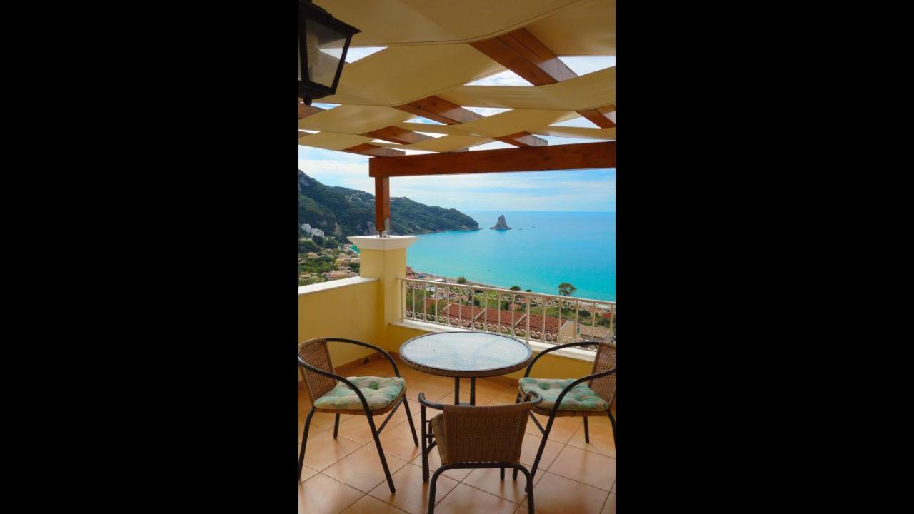 Natalia Apartment B With Panoramic Sea Views Of Agios Gordios Bay Extérieur photo