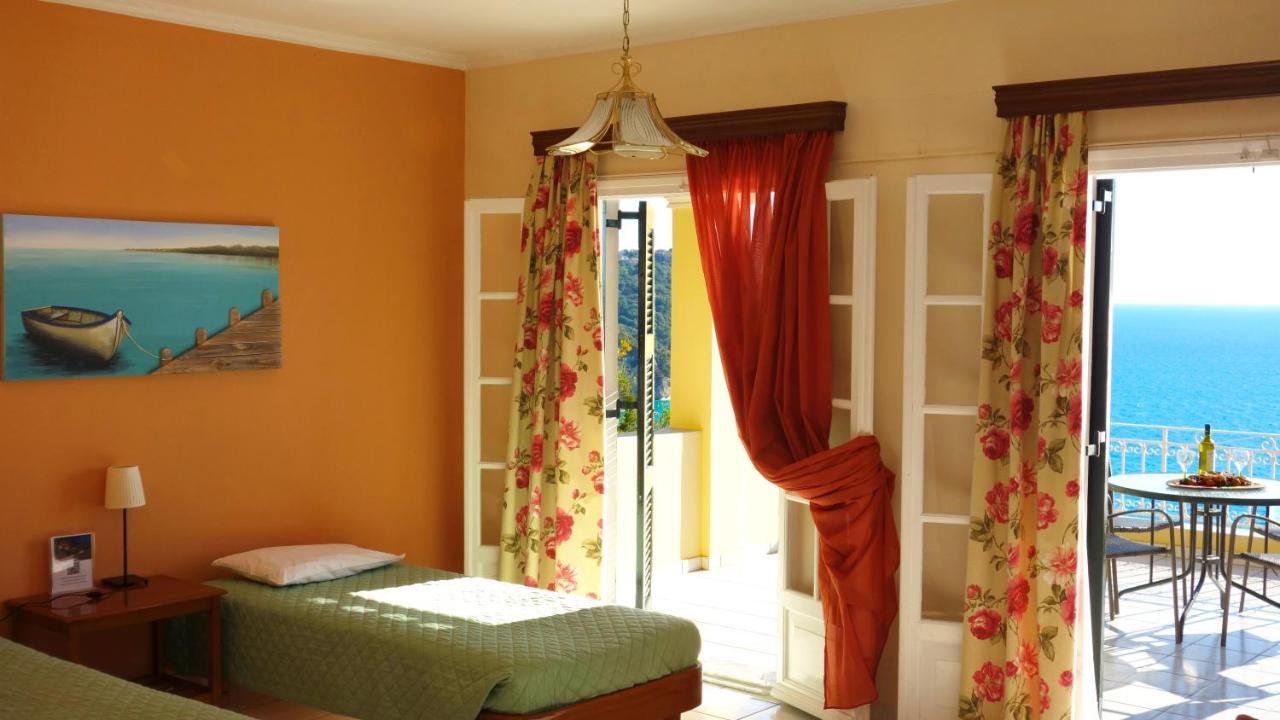 Natalia Apartment B With Panoramic Sea Views Of Agios Gordios Bay Extérieur photo